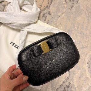 SALVATORE FERRAGAMO Calfskin Vara Bow Camera Bag Black color